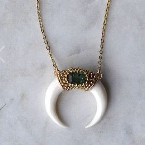 Lili claspe MOBY HORN | GREEN TOURMALINE necklace